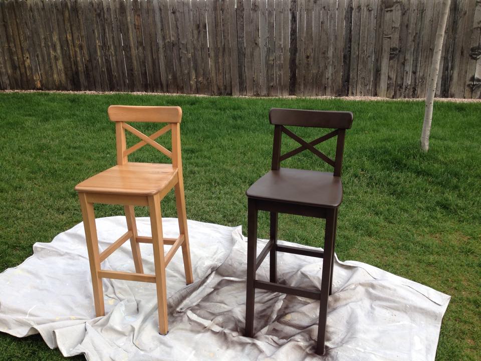 Today Dave painted our chairs. They're lovely!